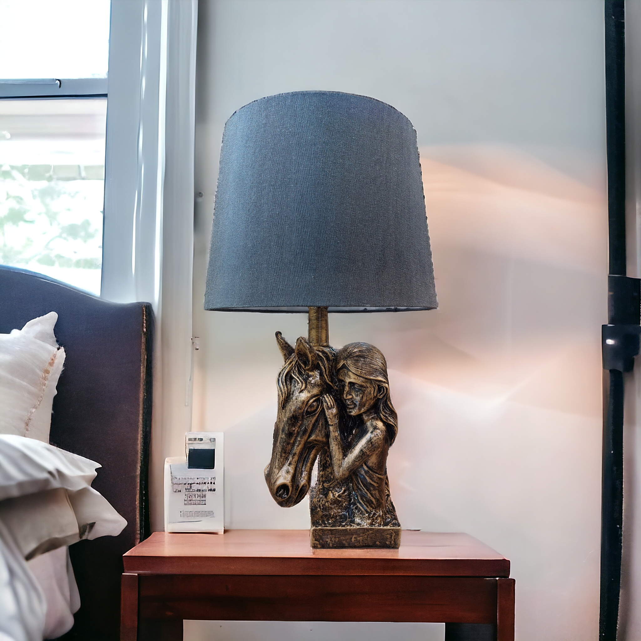 Lady Horse Table lamp Brown
