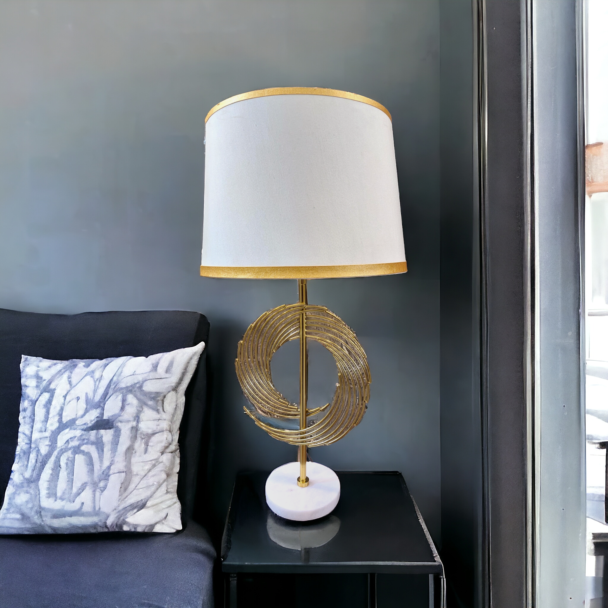 Ornament Metal table lamp