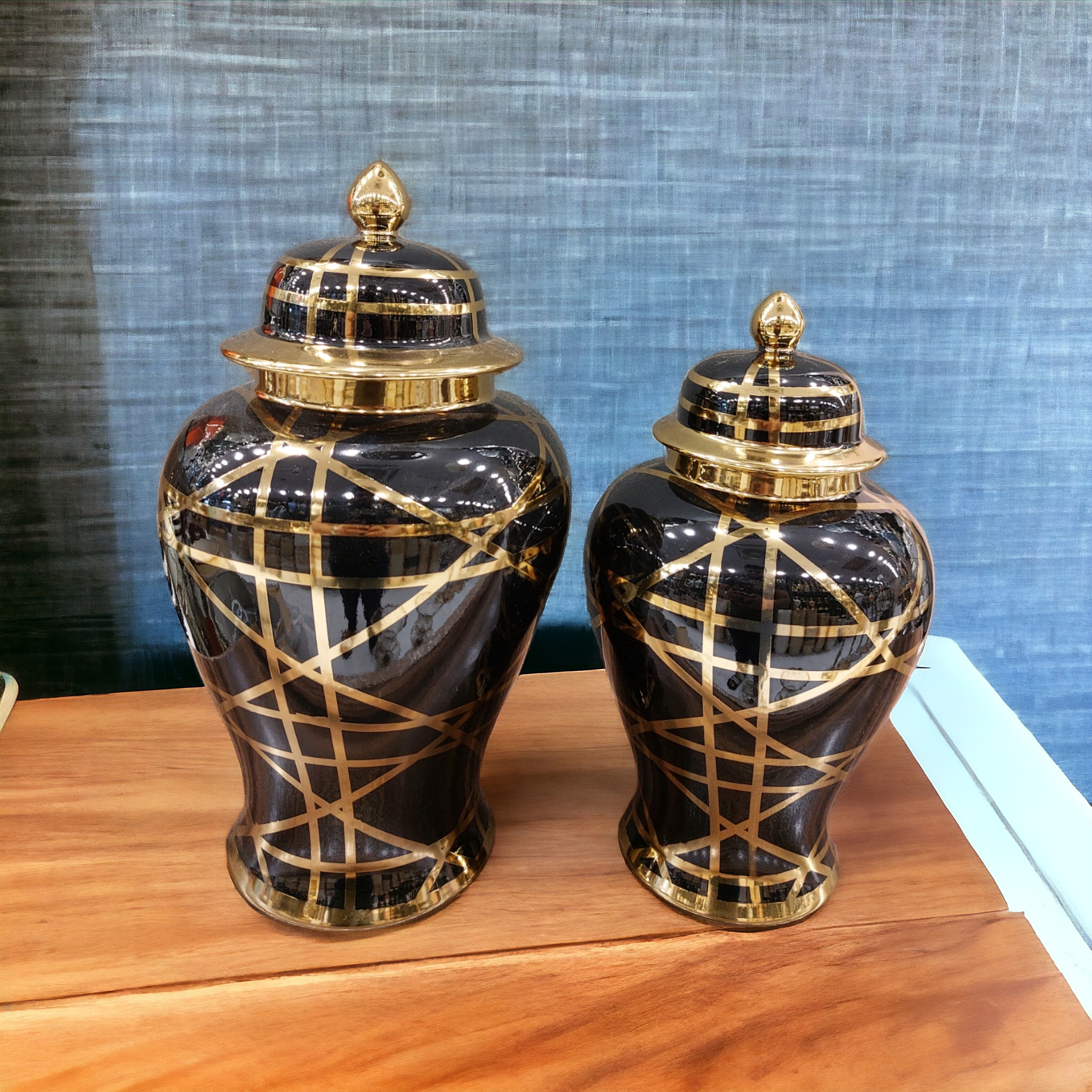 Striped gold and black set
