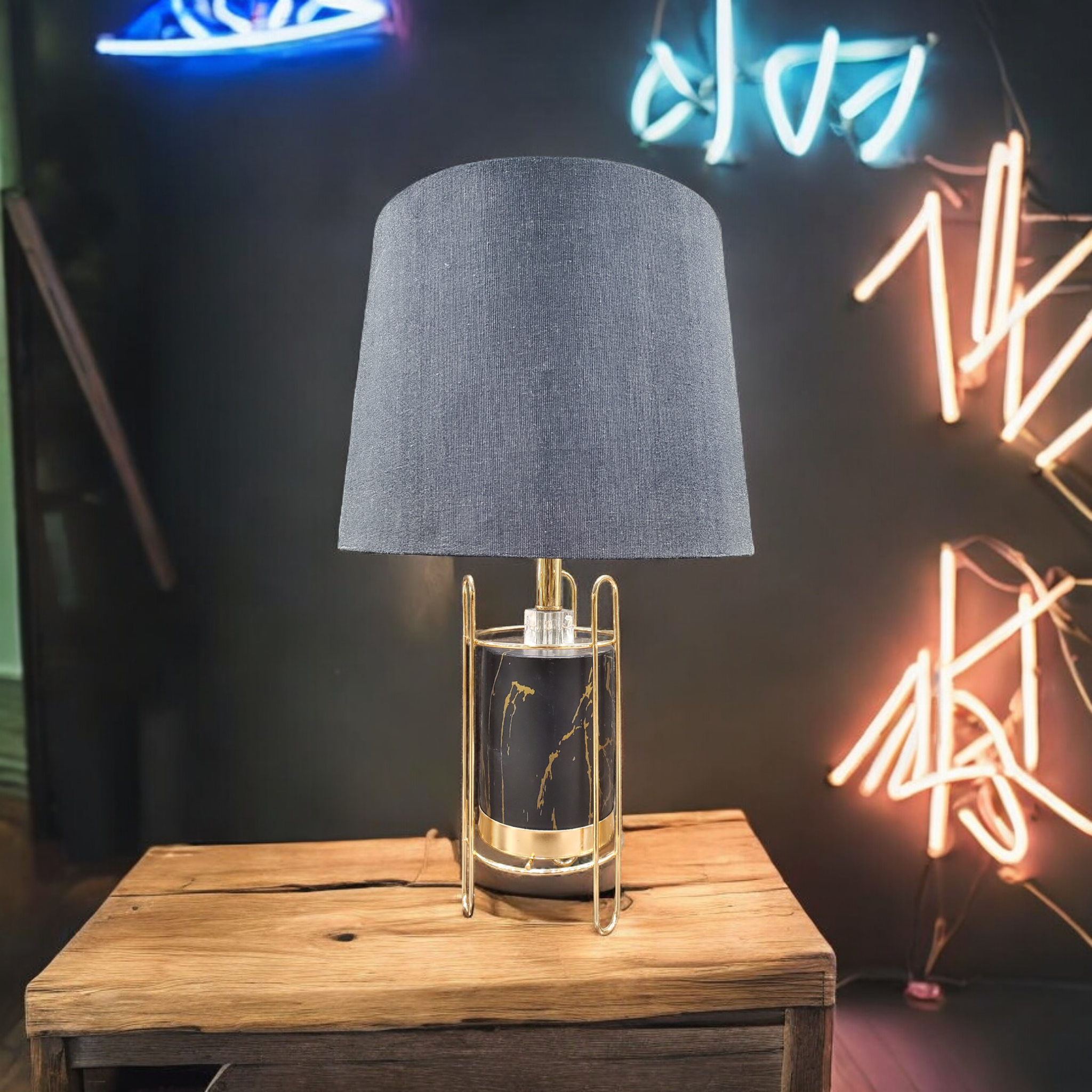 Artistic table lamp