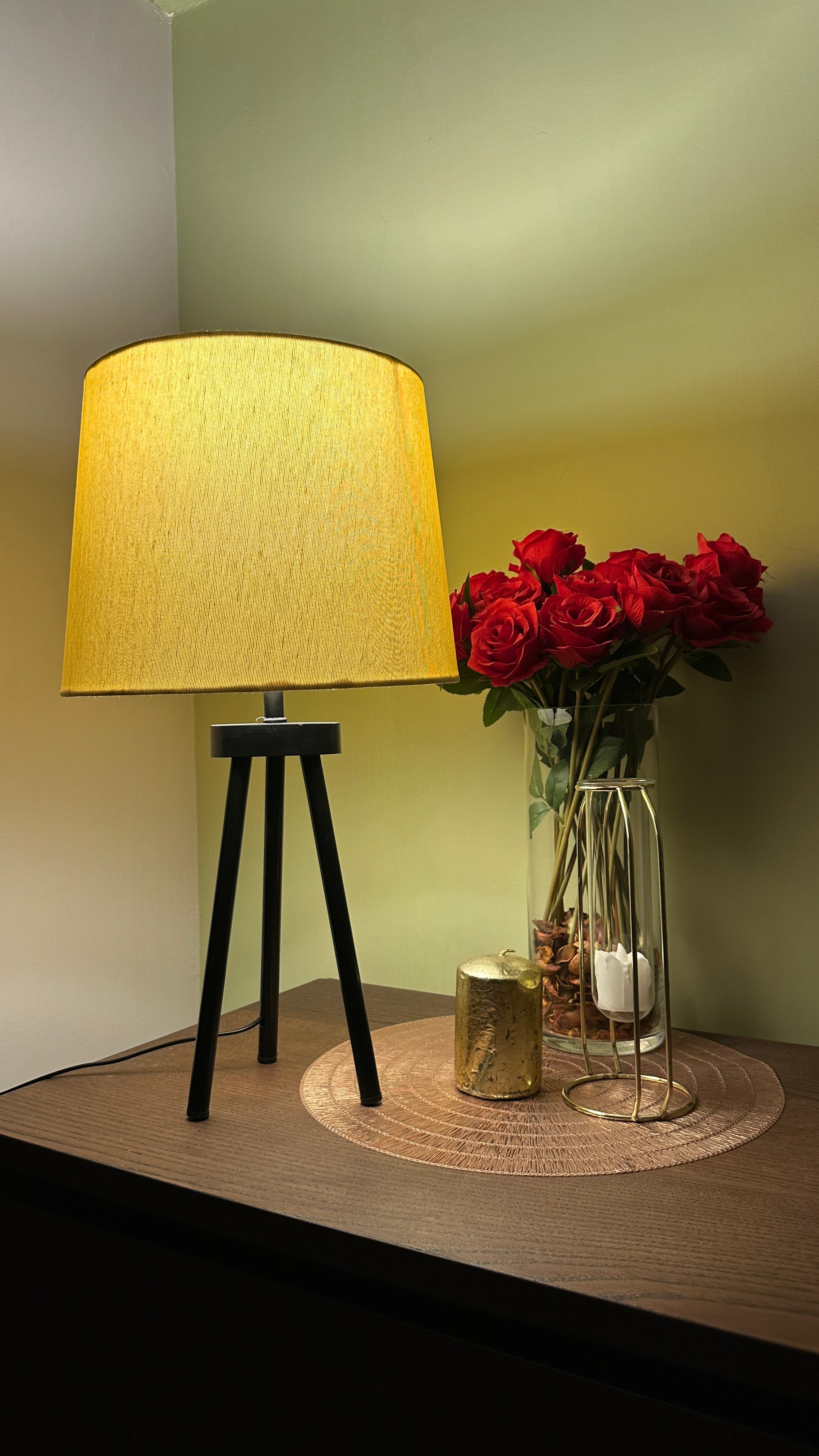 Tripod Table Lamp