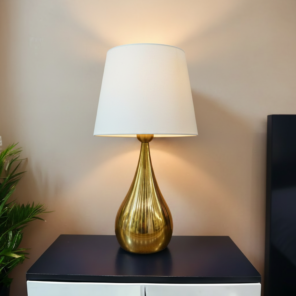 Golden vase lamp large