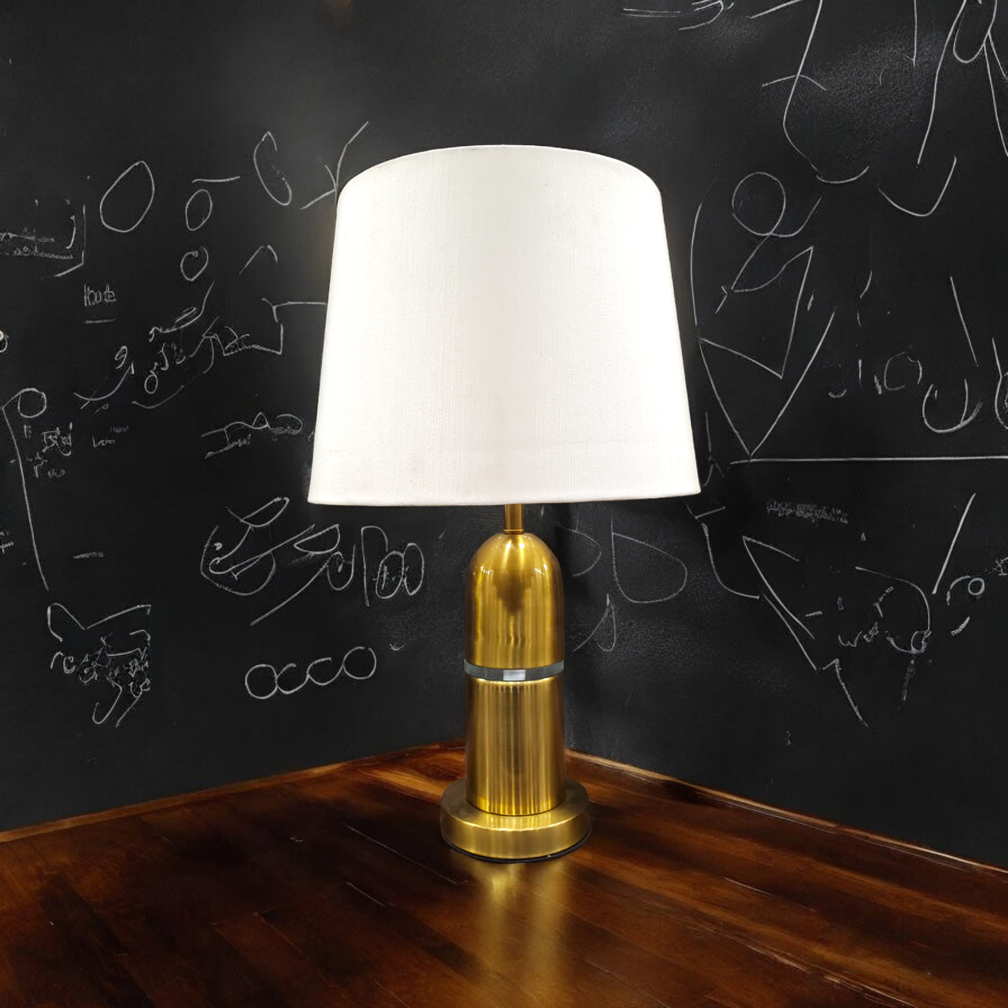 Bottled shape metal table lamp