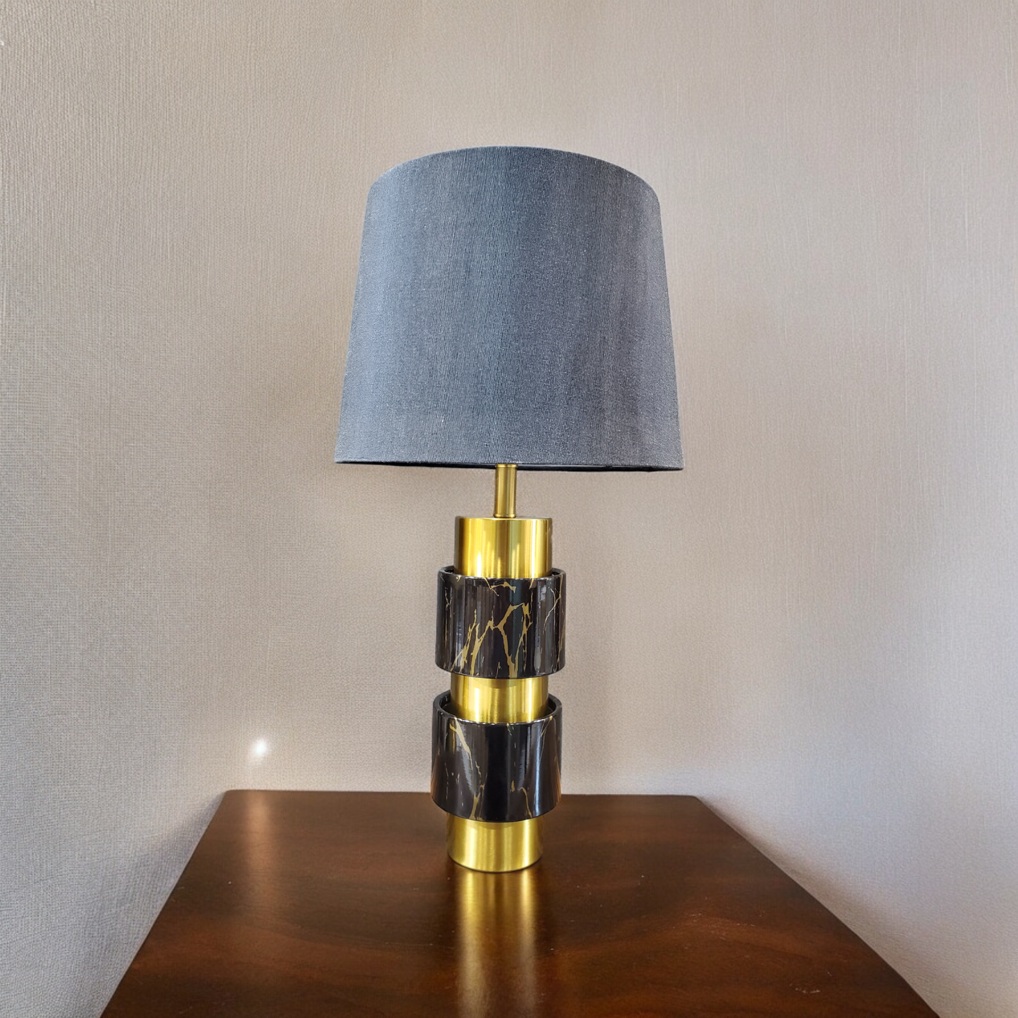 Modern Black and Gold Metal Table lamp